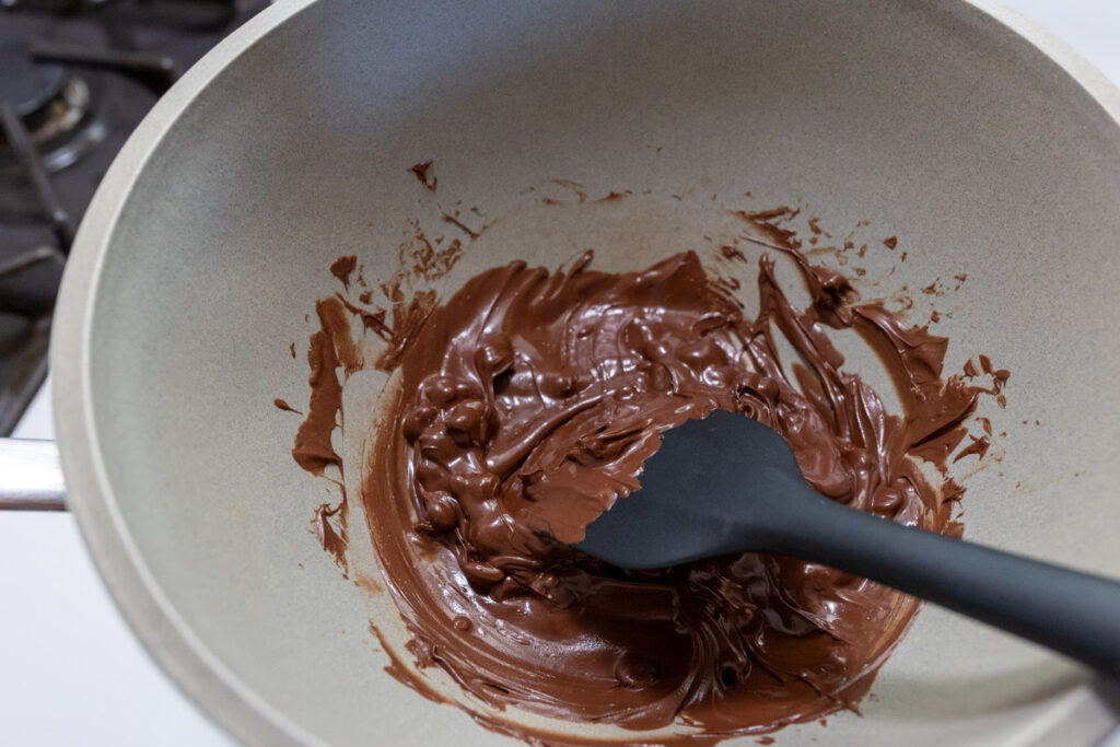 mix the chocolate until it melts